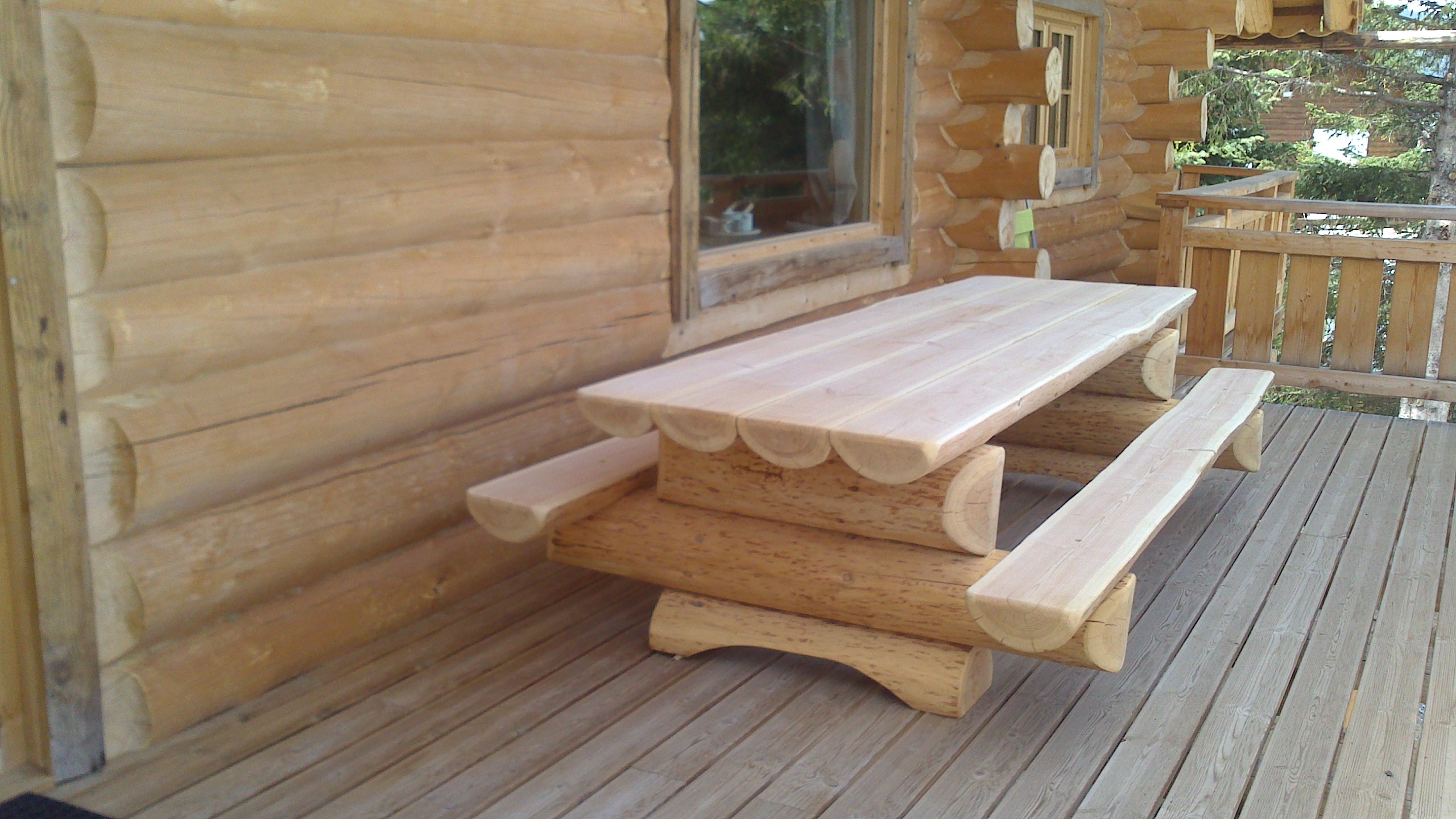 Table de jardin à pieds en rondin de bois, table d'extérieur en rondin de  bois 